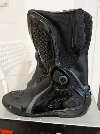 Botas de moto Dainese talla 42 como nuevas