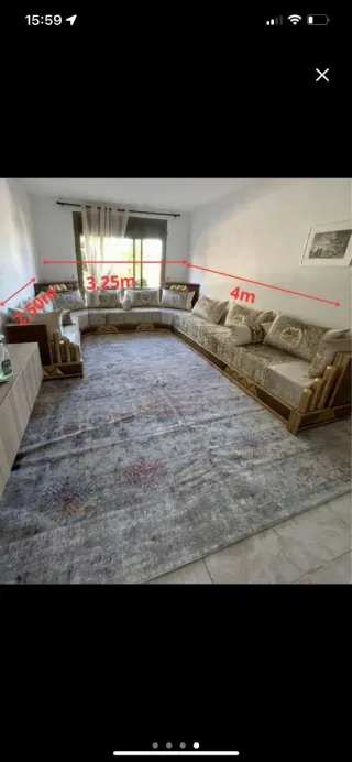 Sofá marroquí beige y dorado