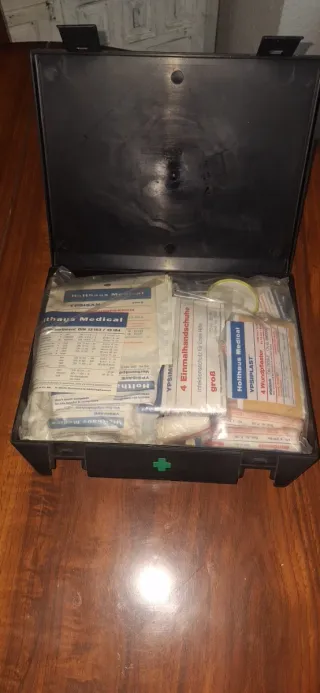 Botiquín BMW E34 750iL Original Made in West-Germa