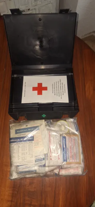 Botiquín BMW E34 750iL Original Made in West-Germa