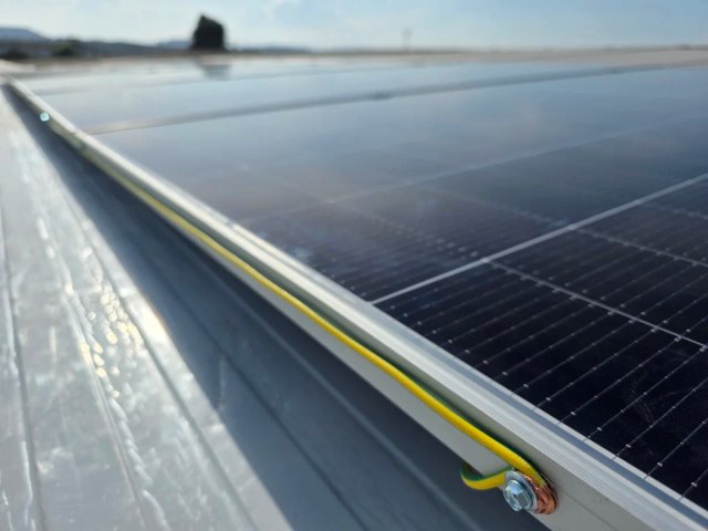 Instalador profesional de paneles solares en VLC