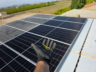 Instalador profesional de paneles solares en VLC