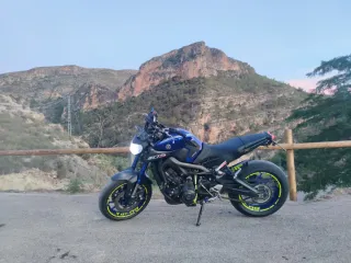 Yamaha MT-09 Azul 2016