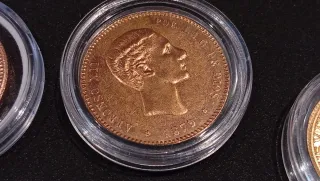 Lote Monedas Oro 50 Pesos, 200 Pesos, 20 Francos.