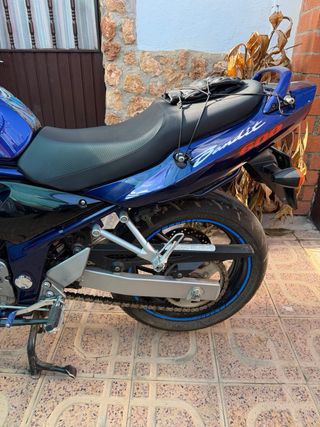 Suzuki Bandit 600cc Azul