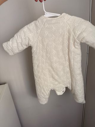 Buzo Zara bebé 1-3 meses