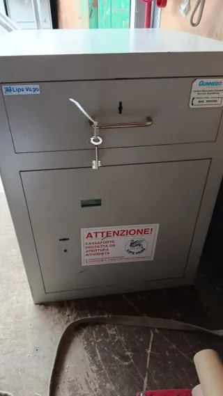 Cassaforte Lips Vago con chiave