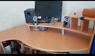 Scrivania Angolare con Libreria Integrata