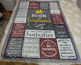 Coperta morbida con scritta Buon compleanno