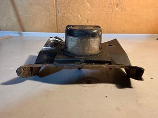 Soporte y luz matrícula Quad Goes 220