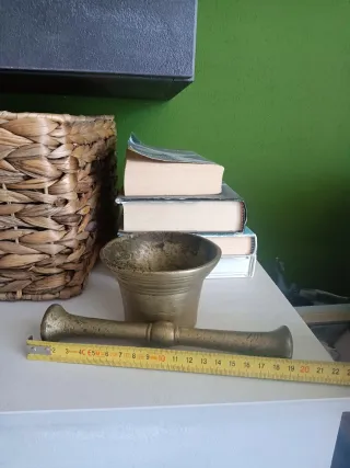 Mortaio e pestello in bronzo
