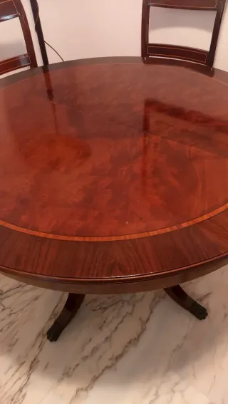Mesa de caoba redonda  extensible