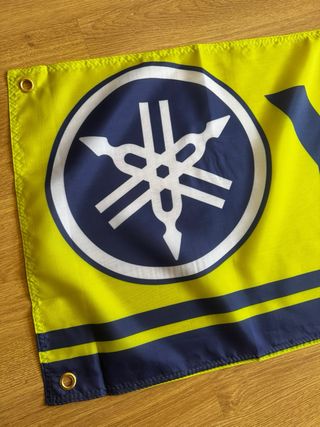 BANDERA DECORATIVA YAMAHA RACING LOGO MOTO