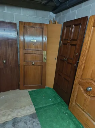 Puerta de entrada blindada sin marco