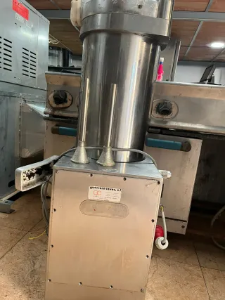 Embutidora Industrial Mainca Trifásica