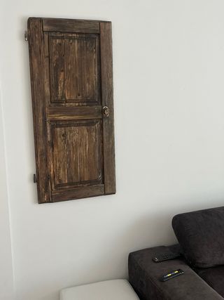 Puerta antigua decorativa madera y metal