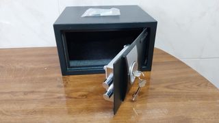 Caja Fuerte SentrySafe Nueva con Llaves