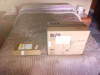 Máquina de coser Alfa 720+