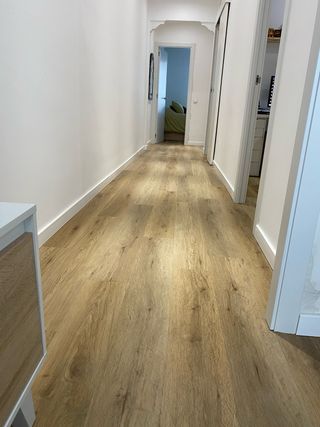 Montaje Suelo vinílico SPC