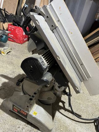 Ingletadora Femi XXX