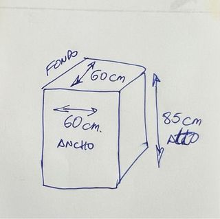 Cómoda de madera con cajones