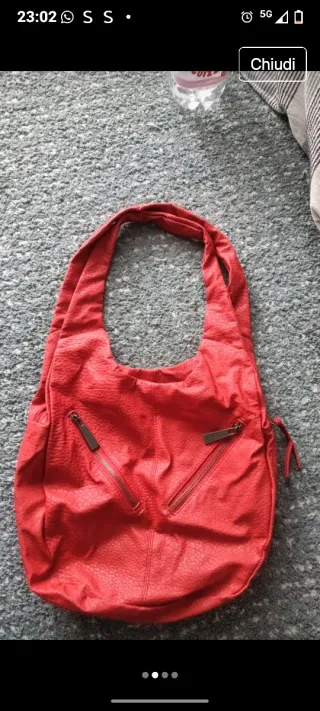 Borsa rossa con zip