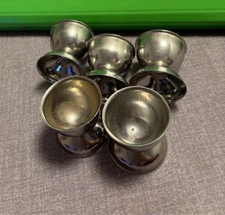 5 Hueveras Metálicas Plateadas