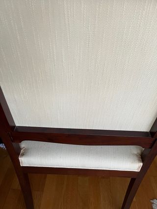 Pareja de sillones de tela y madera