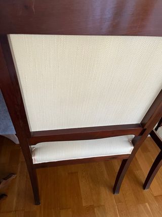 Pareja de sillones de tela y madera