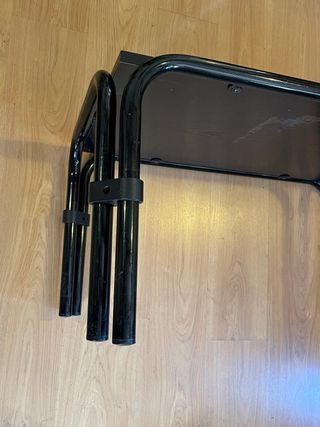 Mesa auxiliar vintage negra patas metálicas