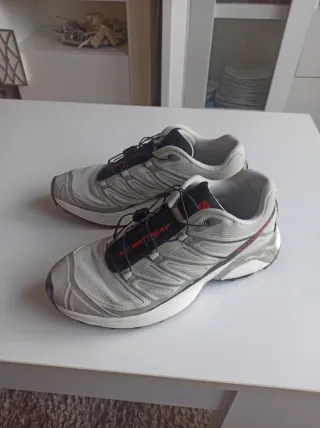 Zapatillas Salomon Talla 43 1/3 como nuevas