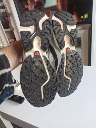 Zapatillas Salomon Talla 43 1/3 como nuevas