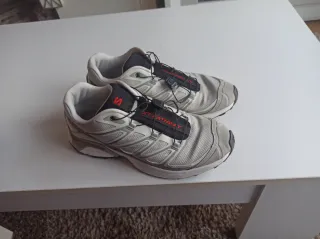 Zapatillas Salomon Talla 43 1/3 como nuevas