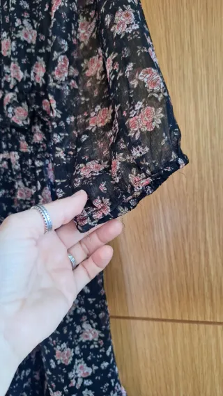 Vestido floral Stradivarius Talla M