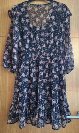 Vestido floral Stradivarius Talla M