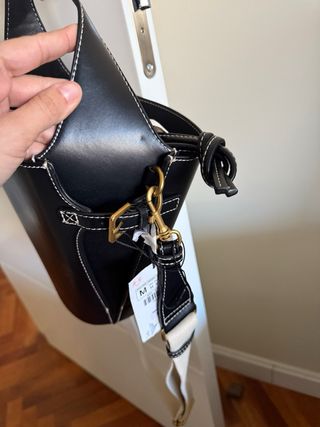 Bolso Zara Bucket Pespuntes