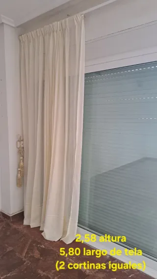 2 Cortinas con borlas doradas 2,58x5,80  riel 4,32