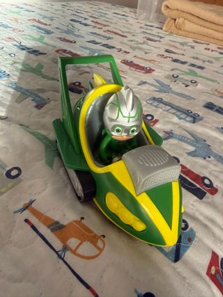 Muñeco PJ Masks Catboy en Coche Verde