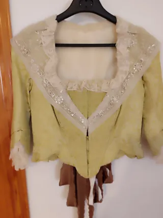 Traje de Fallera en plata y Verde