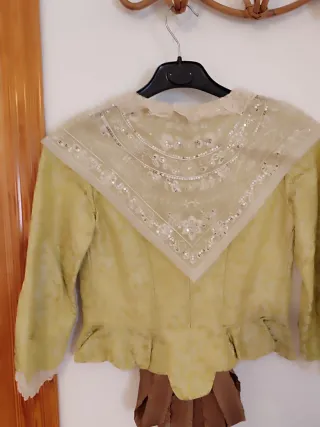 Traje de Fallera en plata y Verde