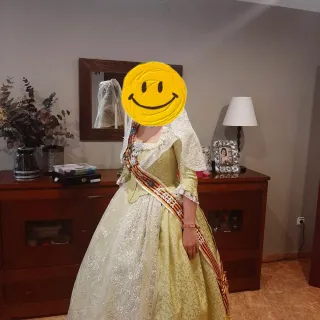 Traje de Fallera en plata y Verde