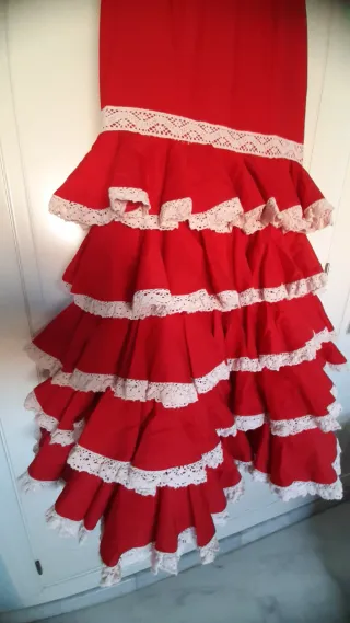 Vestido Flamenca Rojo con Volantes