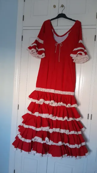Vestido Flamenca Rojo con Volantes