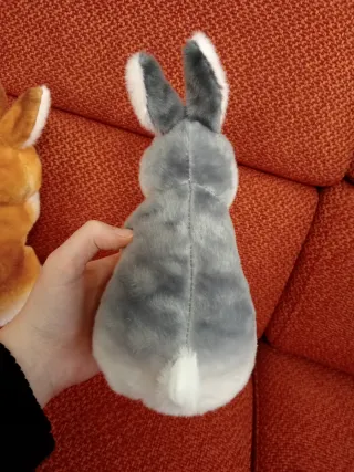 Set 2 conigli peluche decorativi