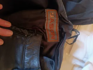 Pantalón de piel auténtica negro