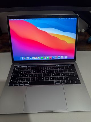MacBook Pro 13 2019 i5 8GB RAM