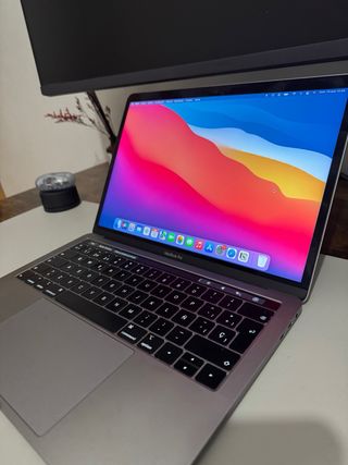MacBook Pro 13 2019 i5 8GB RAM