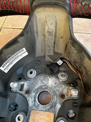 Volante Ibiza 6L Negro Cosido En Rojo sin airbag