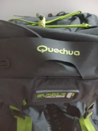 Mochila Trekking Negra y Verde
