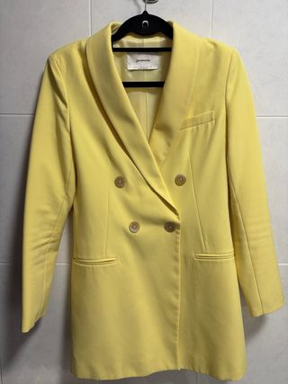 Americana Stradivarius amarilla Talla S